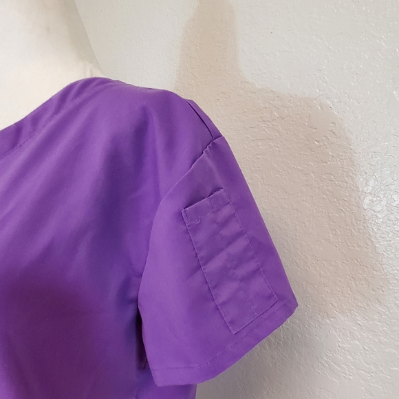 Made 2 Love Purple Scrub Top Size M - Picture 3 of 7